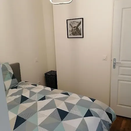 Des Roses - T2, 32m2, Rdc, Vue Sur Jardin, 