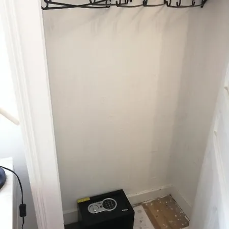 Des Roses - T2, 32m2, Rdc, Vue Sur Jardin, 