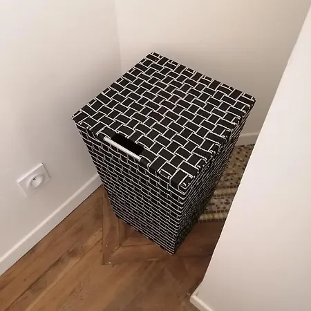 Des Roses - T2, 32m2, Rdc, Vue Sur Jardin, 