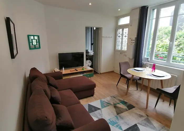 Des Roses - T2, 32m2, Rdc, Vue Sur Jardin, 