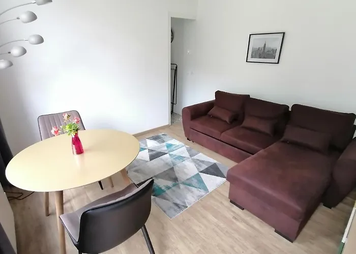 Des Roses - T2, 32m2, Rdc, Vue Sur Jardin, 