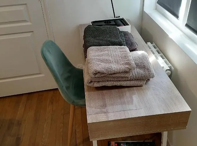 Des Roses - T2, 32m2, Rdc, Vue Sur Jardin, 