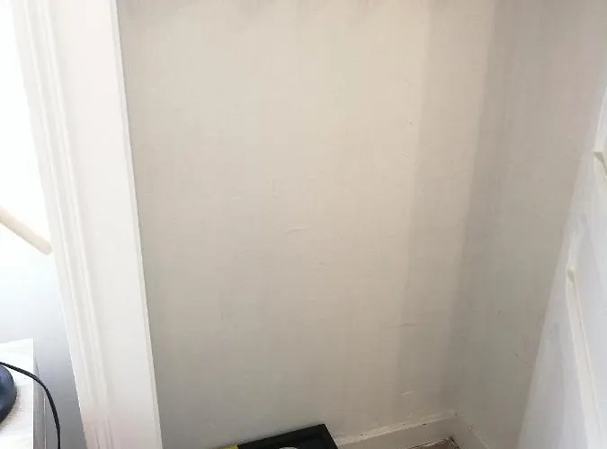 Des Roses - T2, 32m2, Rdc, Vue Sur Jardin, 