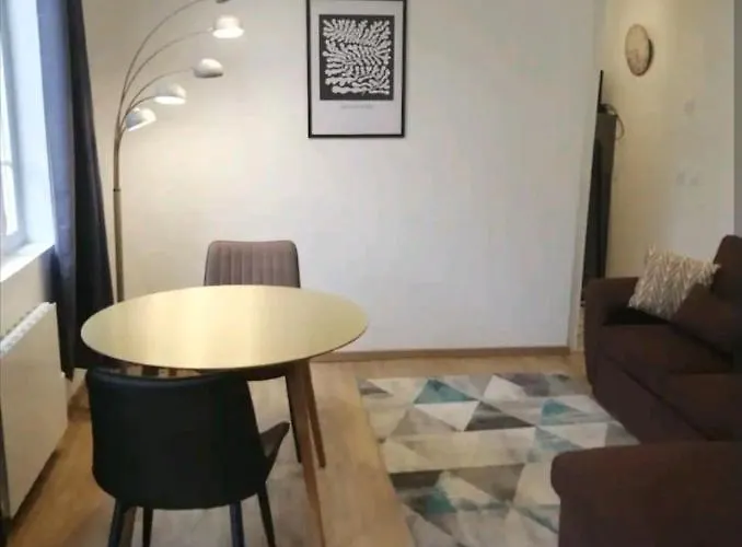 Des Roses - T2, 32m2, Rdc, Vue Sur Jardin, 